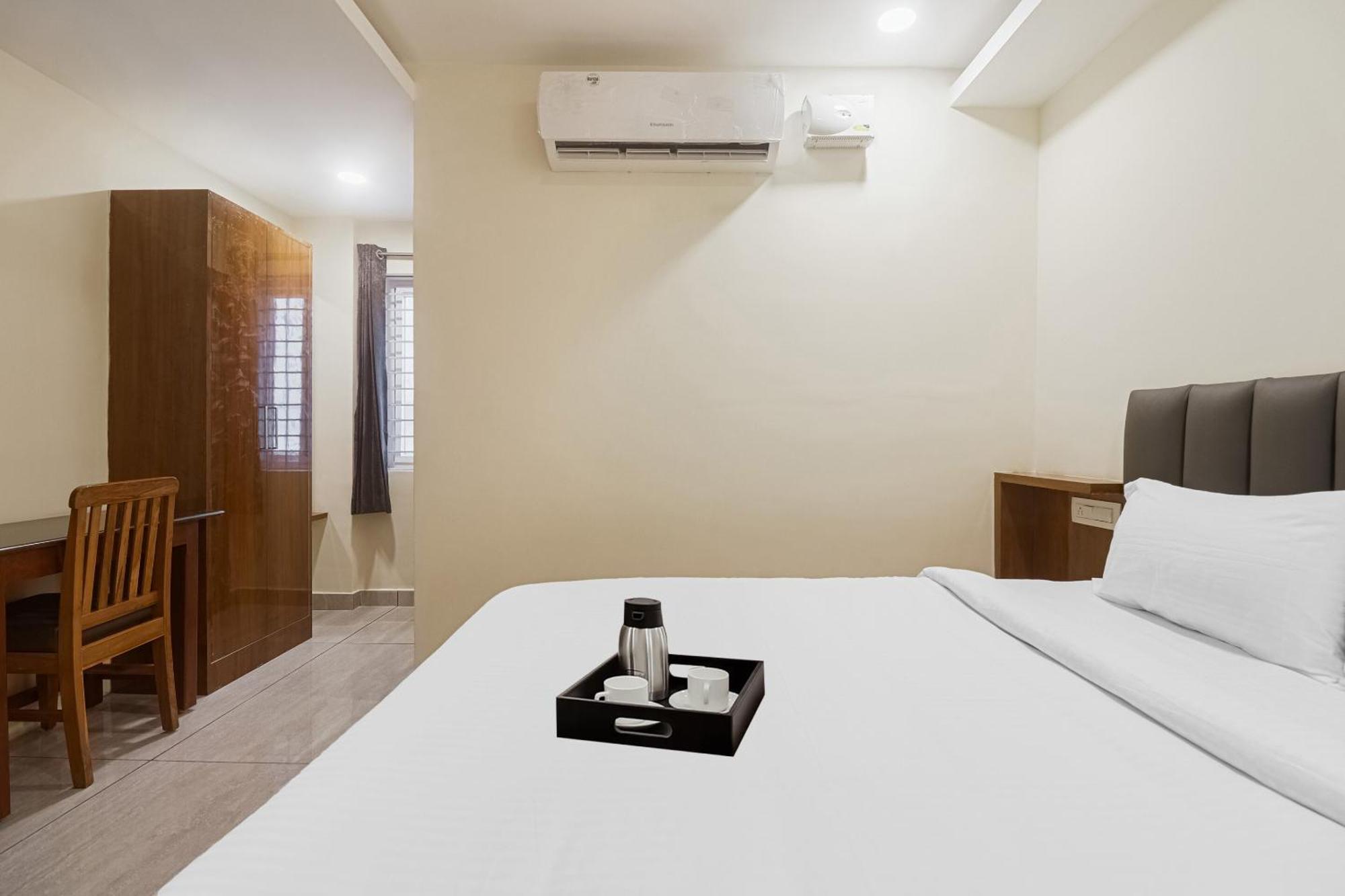 Townhouse Dj Grand Hotel Tirupati Luaran gambar