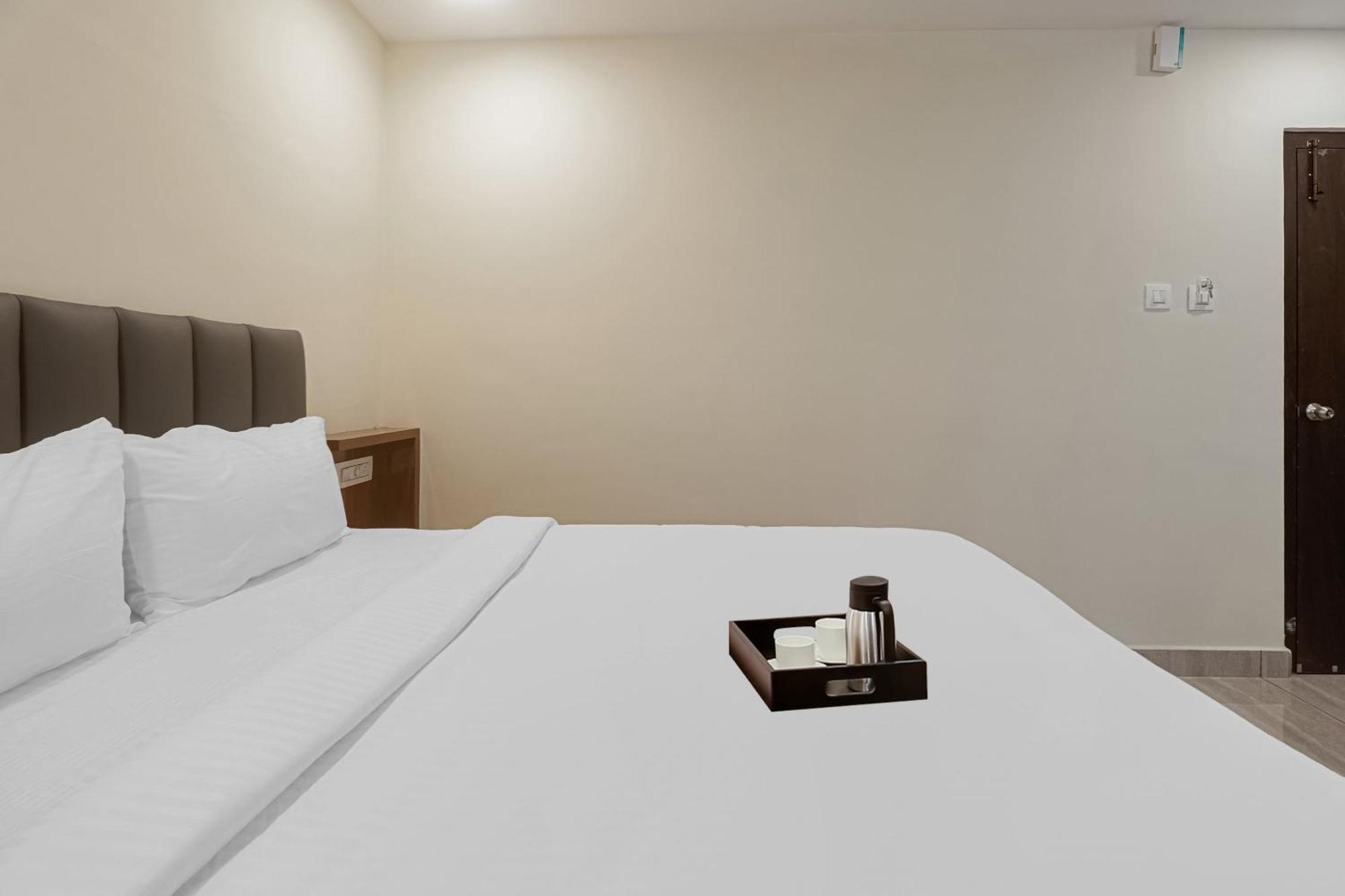 Townhouse Dj Grand Hotel Tirupati Luaran gambar
