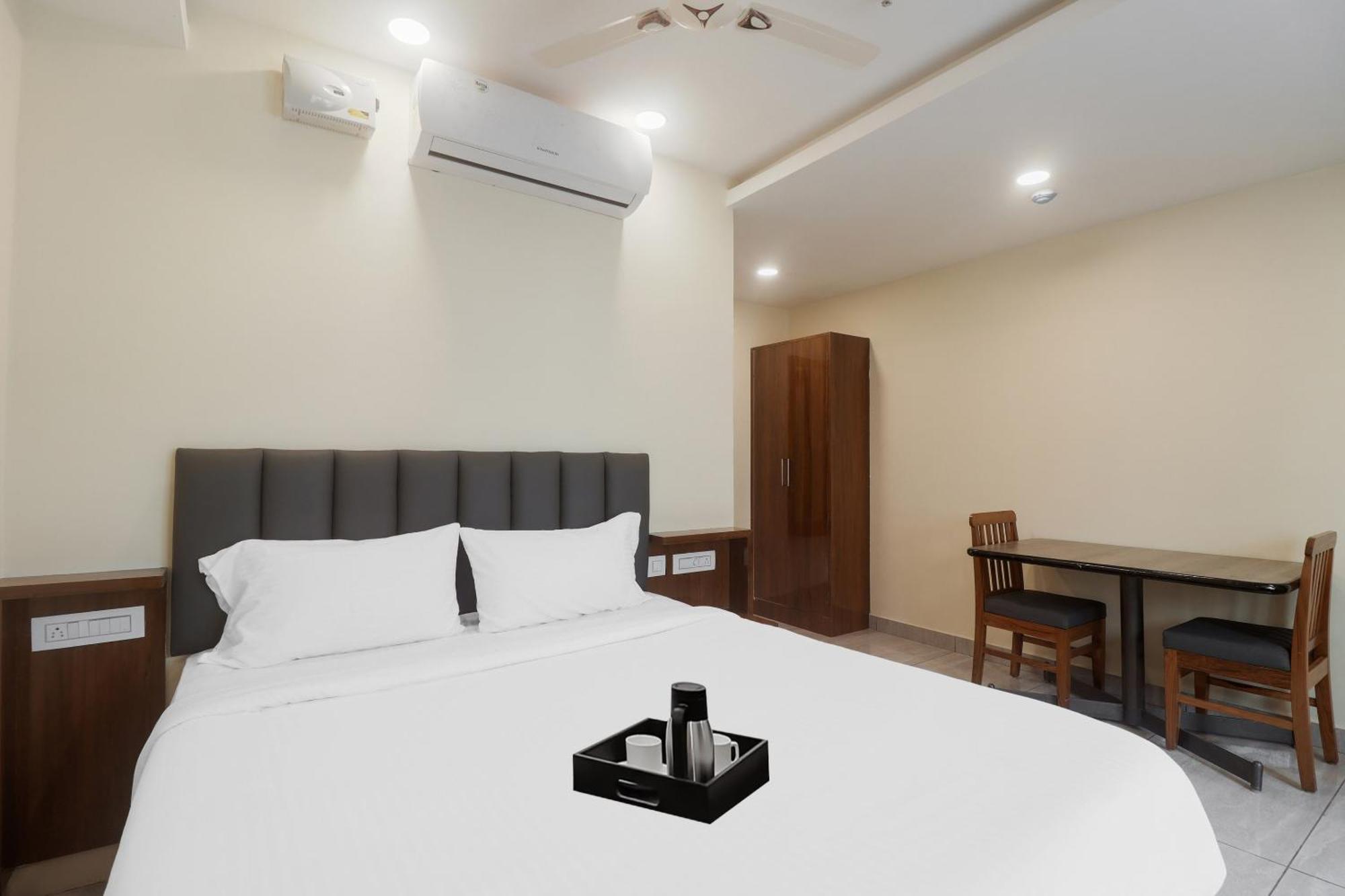 Townhouse Dj Grand Hotel Tirupati Luaran gambar