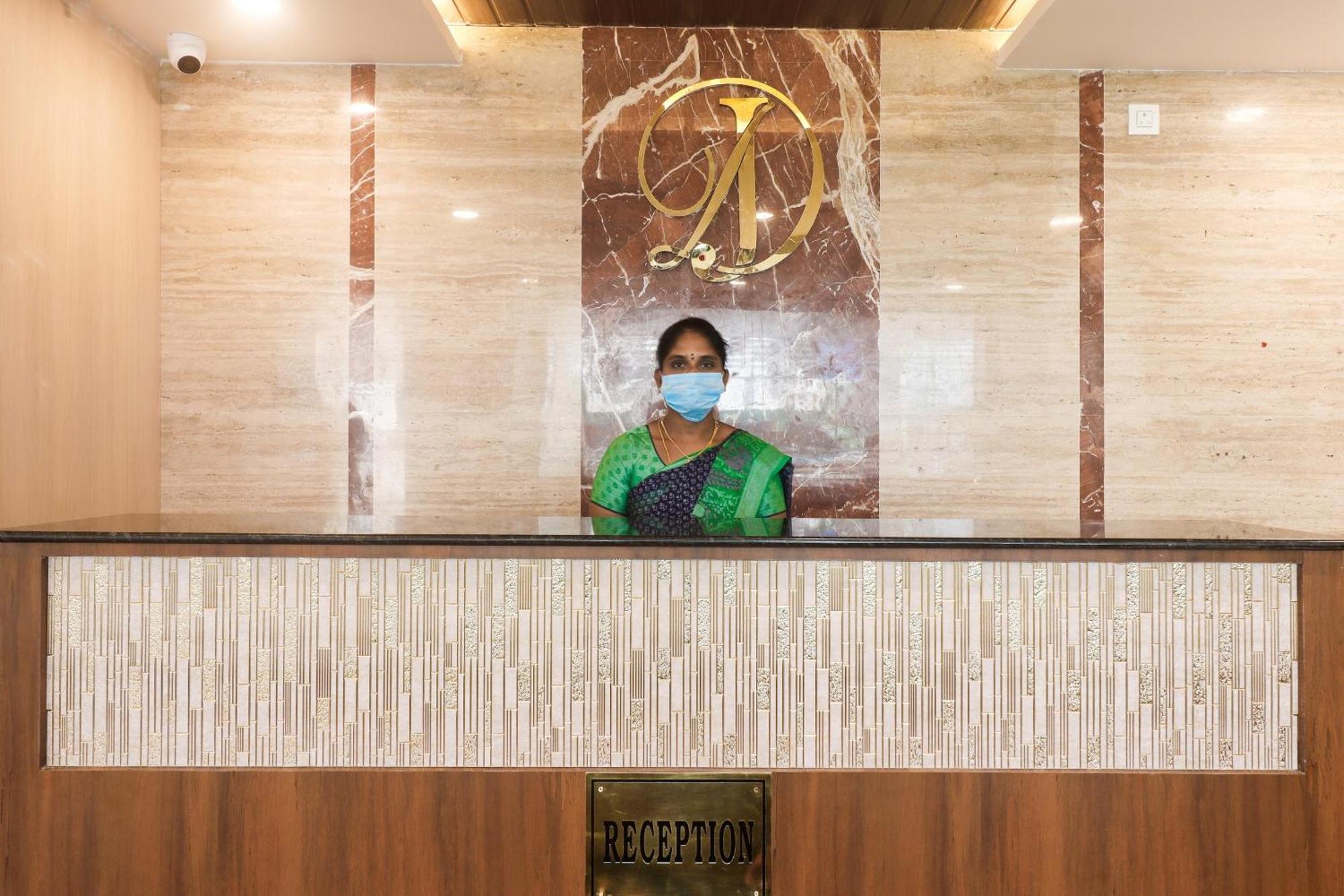 Townhouse Dj Grand Hotel Tirupati Luaran gambar